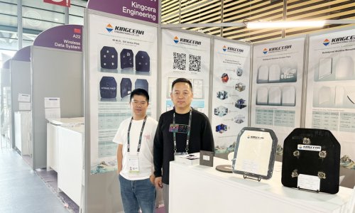 湖南mg冰球突破豪华版试玩携最新防弹产品亮相法国欧洲国际防务展