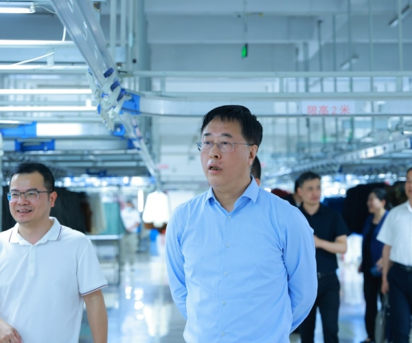 农行总行田继敏向导一行调研122cc太阳集成游戏丝绸 共探银企相助新机缘