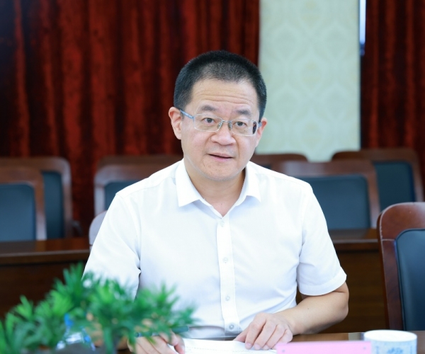 嘉市科技局吴根军书记调研122cc太阳集成游戏丝绸